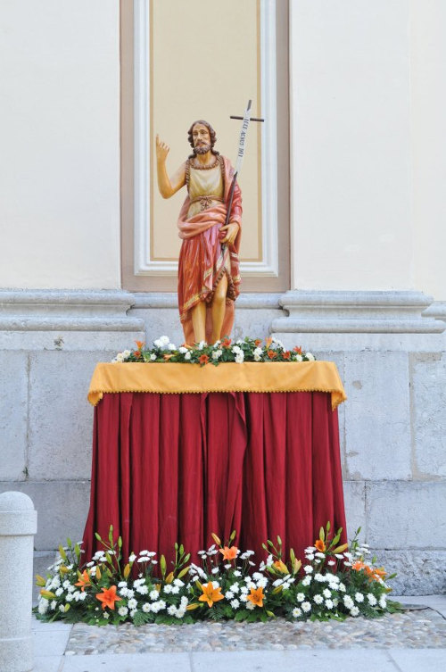 2009: addobbi per la Festa di San Giovanni Battista